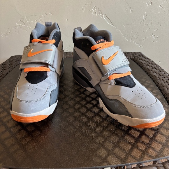 Nike Air Diamond Turf Lace Up Activewear Sneakers Size 9.5 - Picture 1 of 12